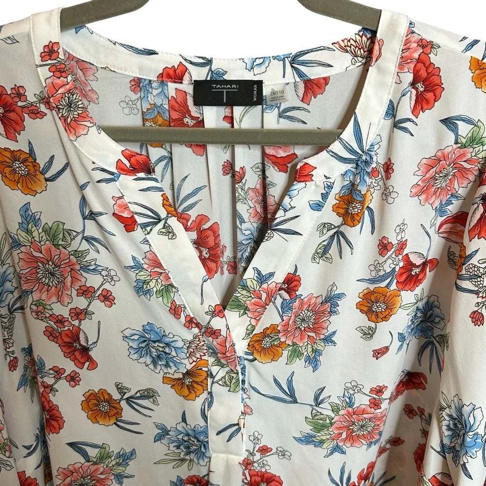 Tahari Floral Pullover Top 2X White